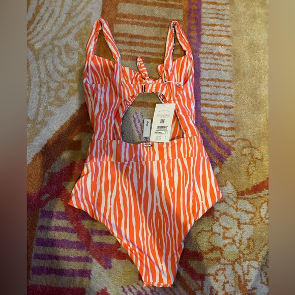 Maaji Serengueti sherbet reversible tie front one piece bathing suit size small - Picture 5 of 7